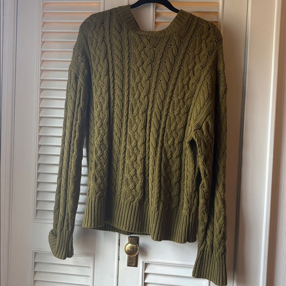 Reformation Olive Cable Knit Crewneck Sweater Size L - Picture 4 of 4